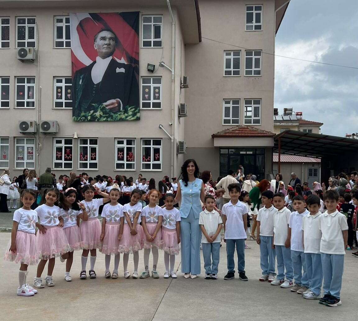 Dalaman’da 23 Nisan Coşkusu Okul Bahçesine Taştı 3